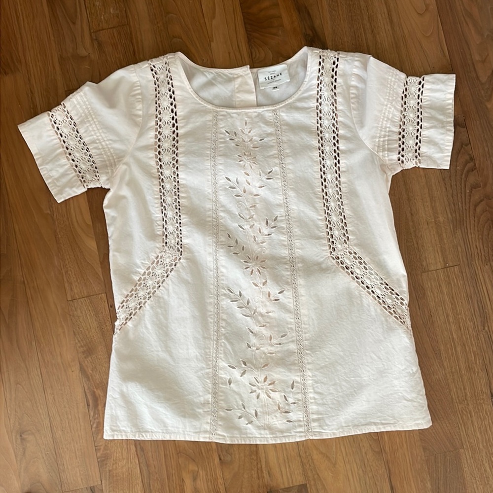 Sezane. Gorgeous pale pink broderie anglais eyelet lace blouse. Sz 34 / xs